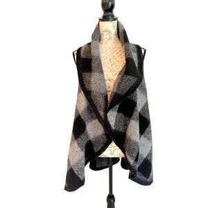 Amita Open Cardigan Wool Blend gray black buffalo check Shawl Sleeveless One Siz